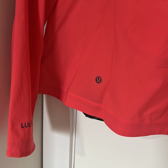 Lulu lemon jacket - Picture 5 of 7